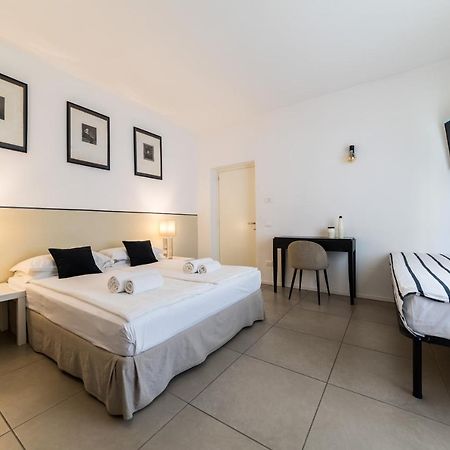 Carly'S Rooms Torbole Sul Garda Luaran gambar