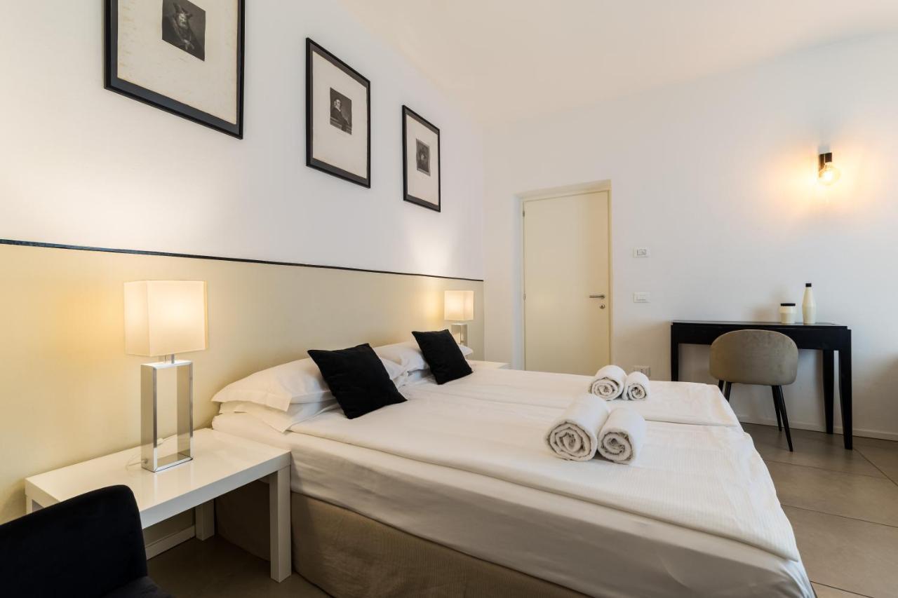 Carly'S Rooms Torbole Sul Garda Luaran gambar