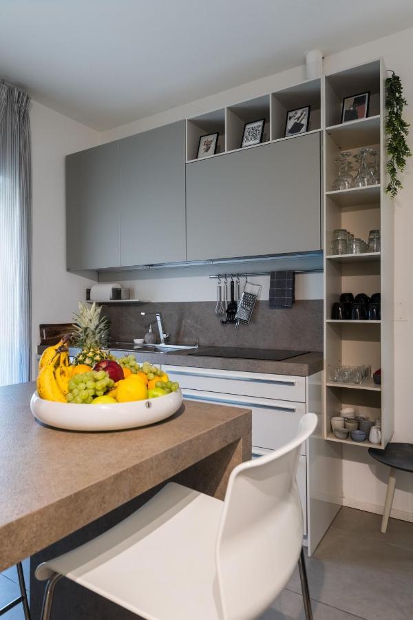 Carly'S Rooms Torbole Sul Garda Luaran gambar