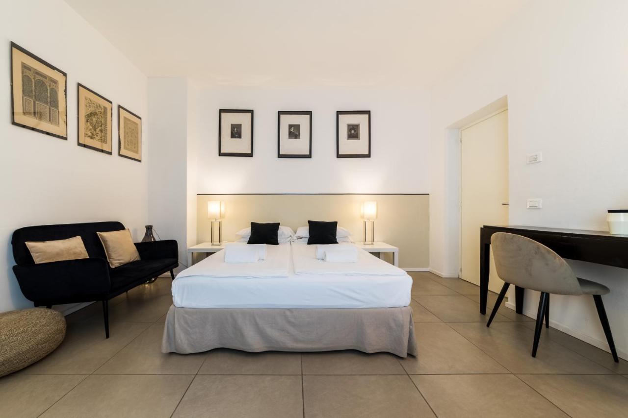 Carly'S Rooms Torbole Sul Garda Luaran gambar