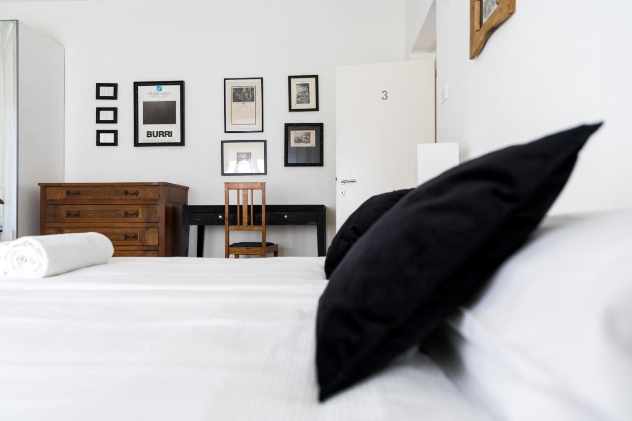 Carly'S Rooms Torbole Sul Garda Luaran gambar