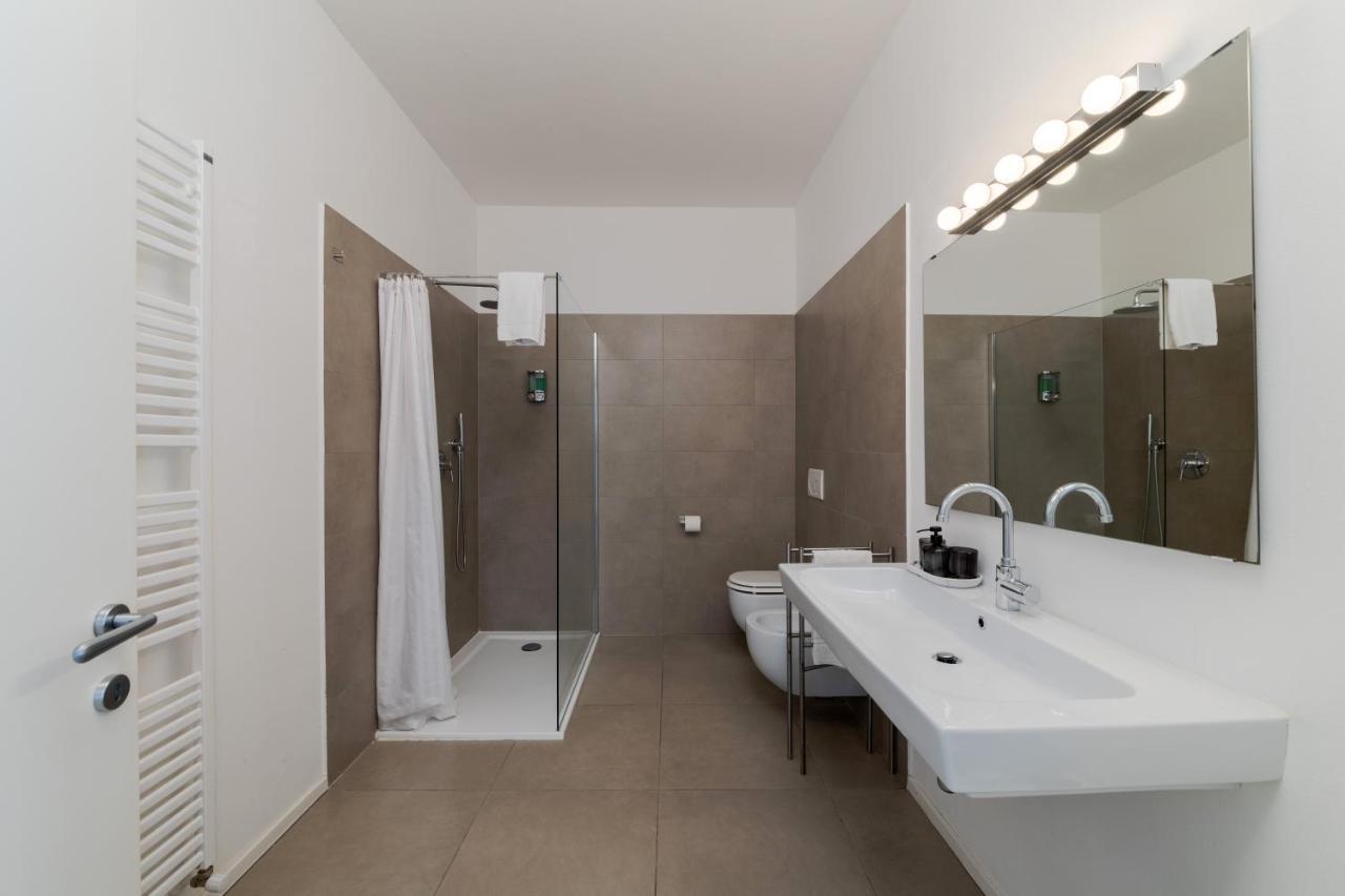 Carly'S Rooms Torbole Sul Garda Luaran gambar